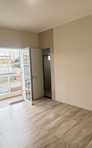 Casa de condomínio à venda com 80m², 2 quartos e 4 vagas Casa de condomínio à venda com 80m², 2 quartos e 4 vagasSuite
