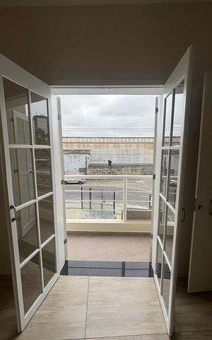 Casa de condomínio à venda com 80m², 2 quartos e 4 vagas Casa de condomínio à venda com 80m², 2 quartos e 4 vagasSuíte Varanda