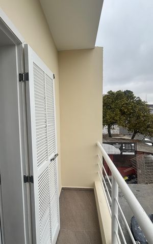 Casa de condomínio à venda com 80m², 2 quartos e 4 vagas Casa de condomínio à venda com 80m², 2 quartos e 4 vagasSuíte Varanda