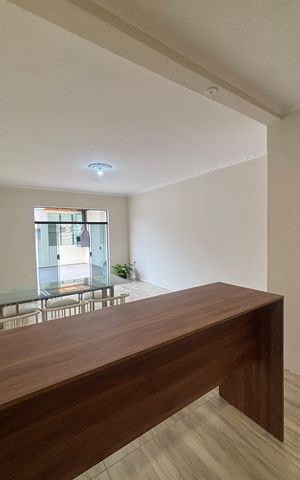 Casa de condomínio à venda com 80m², 2 quartos e 4 vagas Casa de condomínio à venda com 80m², 2 quartos e 4 vagasCozinha