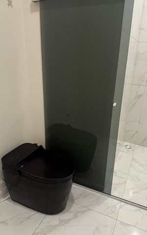 Casa de condomínio à venda com 80m², 2 quartos e 4 vagas Casa de condomínio à venda com 80m², 2 quartos e 4 vagasBanheiro