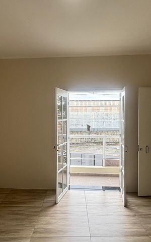Casa de condomínio à venda com 80m², 2 quartos e 4 vagas Casa de condomínio à venda com 80m², 2 quartos e 4 vagasSuite