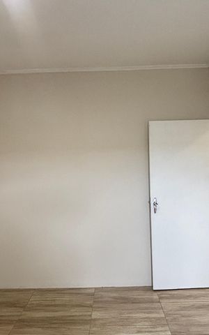 Casa de condomínio à venda com 80m², 2 quartos e 4 vagas Casa de condomínio à venda com 80m², 2 quartos e 4 vagasQuarto