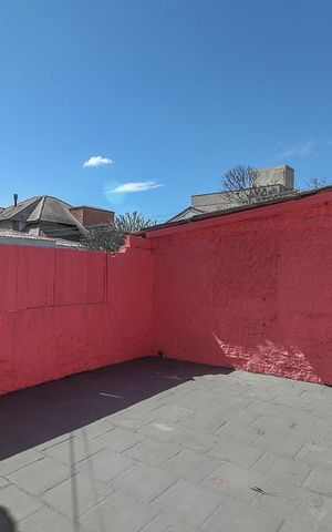 Casa para alugar com 65m², 2 quartos e 1 vagaFundos