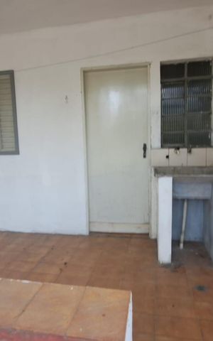 Casa à venda com 100m², 3 quartos e 1 vaga Casa à venda com 100m², 3 quartos e 1 vagaÁrea de Serviço