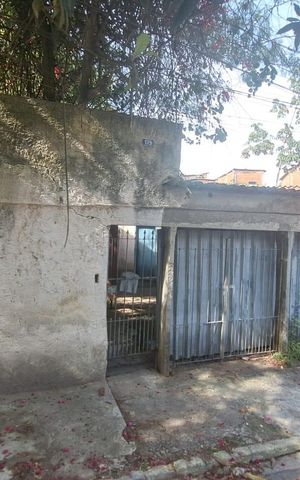 Casa à venda com 100m², 3 quartos e 1 vaga Casa à venda com 100m², 3 quartos e 1 vagaFachada