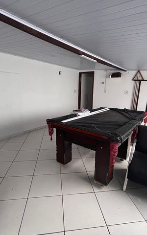 Casa à venda com 290m², 4 quartos e 2 vagasEspaço de Jogos