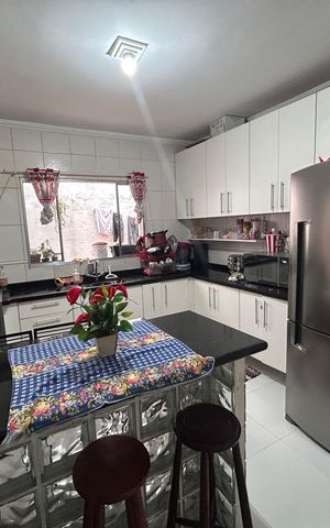 Casa à venda com 290m², 4 quartos e 2 vagasCozinha