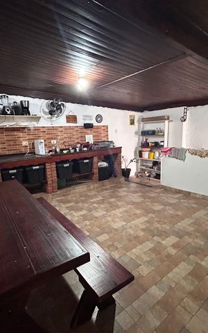 Casa à venda com 290m², 4 quartos e 2 vagasChurrasqueira