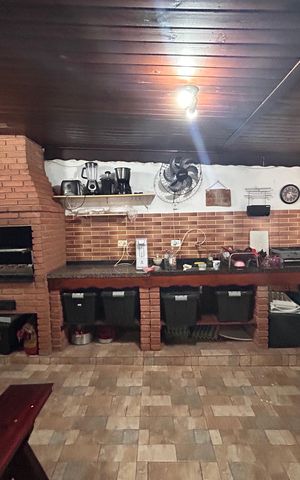 Casa à venda com 290m², 4 quartos e 2 vagasChurrasqueira