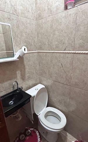 Casa à venda com 290m², 4 quartos e 2 vagasLavabo