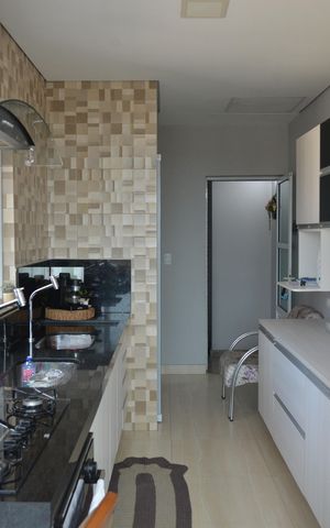 Apartamento à venda com 100m², 2 quartos e 2 vagasCozinha