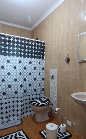 Casa à venda com 220m², 4 quartos e 3 vagasBanheiro Social