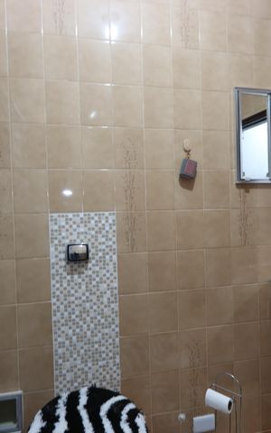 Casa à venda com 220m², 4 quartos e 3 vagasBanheiro Social