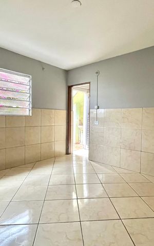 Casa para alugar com 40m², 1 quarto e sem vaga Casa para alugar com 40m², 1 quarto e sem vagaSala