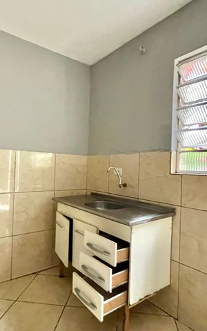 Casa para alugar com 40m², 1 quarto e sem vaga Casa para alugar com 40m², 1 quarto e sem vagaCozinha