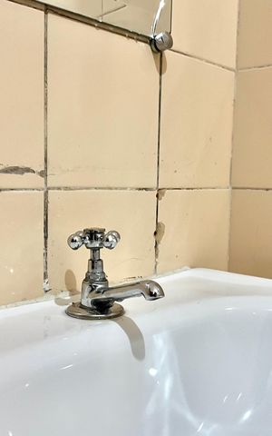 Casa para alugar com 40m², 1 quarto e sem vaga Casa para alugar com 40m², 1 quarto e sem vagaBanheiro