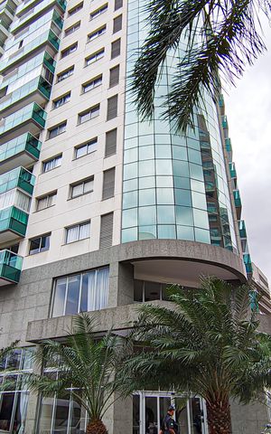 Apartamento à venda com 76m², 2 quartos e 1 vaga Apartamento à venda com 76m², 2 quartos e 1 vagaFachada