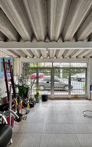 Casa para alugar com 81m², 2 quartos e 1 vaga Casa para alugar com 81m², 2 quartos e 1 vagaGaragem