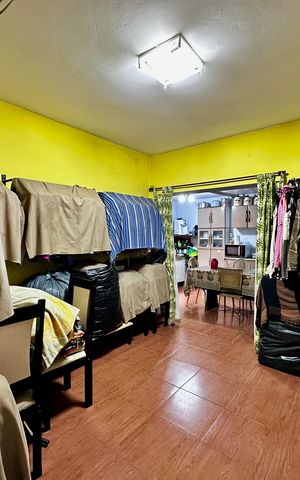 Casa para alugar com 81m², 2 quartos e 1 vaga Casa para alugar com 81m², 2 quartos e 1 vagaSala