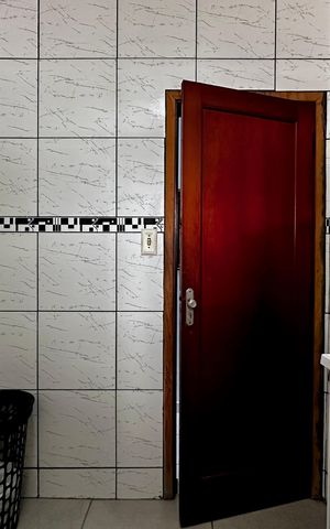 Casa para alugar com 81m², 2 quartos e 1 vaga Casa para alugar com 81m², 2 quartos e 1 vagaBanheiro Social