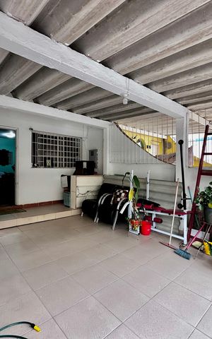 Casa para alugar com 81m², 2 quartos e 1 vaga Casa para alugar com 81m², 2 quartos e 1 vagaGaragem