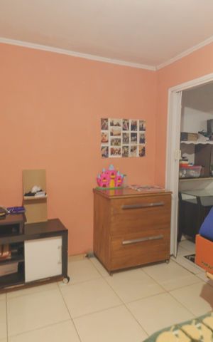 Casa à venda com 1000m², 3 quartos e 4 vagas Casa à venda com 1000m², 3 quartos e 4 vagasQuarto 1