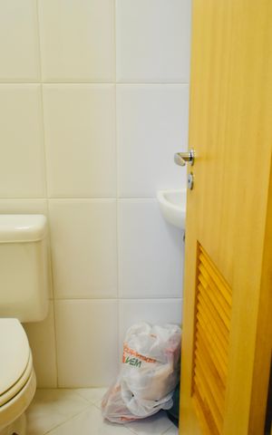 Apartamento para alugar com 105m², 3 quartos e 3 vagas Apartamento para alugar com 105m², 3 quartos e 3 vagasBanheiro de serviço