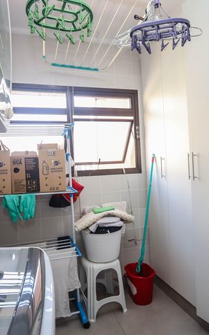Apartamento para alugar com 193m², 4 quartos e 4 vagas Apartamento para alugar com 193m², 4 quartos e 4 vagasLavanderia