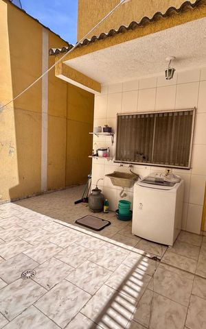 Casa à venda com 107m², 3 quartos e 2 vagas Casa à venda com 107m², 3 quartos e 2 vagasÁrea de Serviço