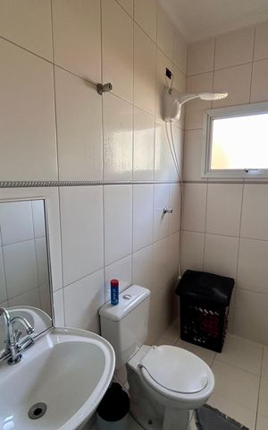 Casa à venda com 107m², 3 quartos e 2 vagas Casa à venda com 107m², 3 quartos e 2 vagasBanheiro Social