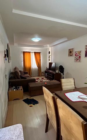 Casa à venda com 107m², 3 quartos e 2 vagas Casa à venda com 107m², 3 quartos e 2 vagasSala