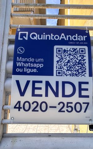 Casa à venda com 107m², 3 quartos e 2 vagas Casa à venda com 107m², 3 quartos e 2 vagasFachada