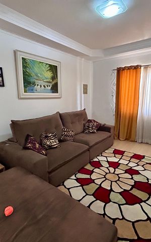 Casa à venda com 107m², 3 quartos e 2 vagas Casa à venda com 107m², 3 quartos e 2 vagasSala