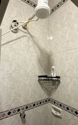 Studio para alugar com 35m², 1 quarto e sem vaga Studio para alugar com 35m², 1 quarto e sem vagaBanheiro