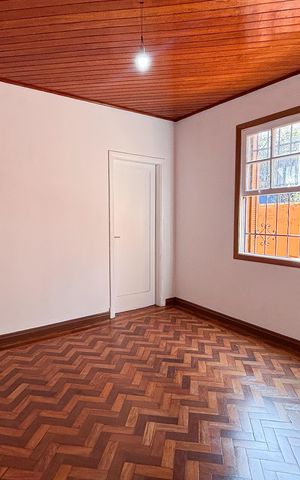 Casa à venda com 220m², 2 quartos e 1 vaga Casa à venda com 220m², 2 quartos e 1 vagaQuarto 1