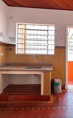 Casa à venda com 220m², 2 quartos e 1 vaga Casa à venda com 220m², 2 quartos e 1 vagaCozinha