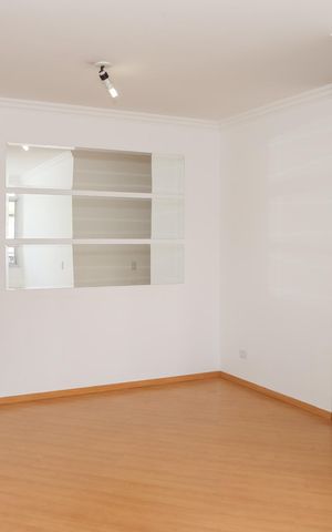 Apartamento à venda com 70m², 2 quartos e 1 vaga Apartamento à venda com 70m², 2 quartos e 1 vagaSala