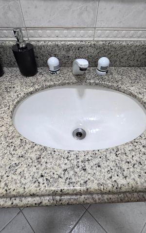 Apartamento à venda com 122m², 3 quartos e 2 vagas Apartamento à venda com 122m², 3 quartos e 2 vagasBanheiro da Suíte