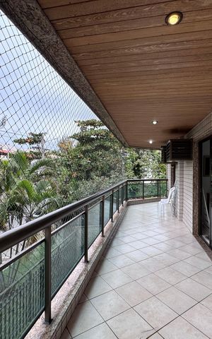 Apartamento à venda com 122m², 3 quartos e 2 vagas Apartamento à venda com 122m², 3 quartos e 2 vagasVaranda