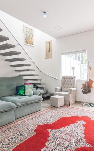 Casa à venda com 140m², 3 quartos e 2 vagasSala