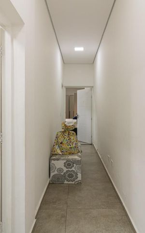 Casa à venda com 140m², 3 quartos e 2 vagasCorredor
