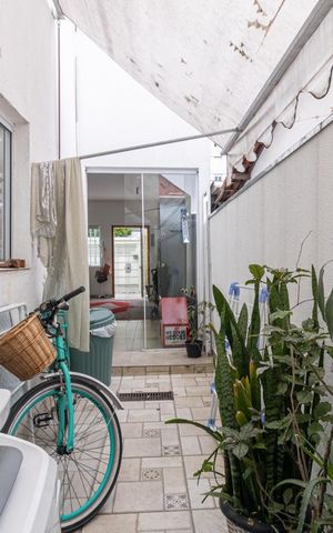 Casa à venda com 140m², 3 quartos e 2 vagasÁrea de Serviço