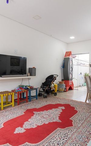 Casa à venda com 140m², 3 quartos e 2 vagasSala