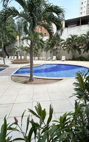 Apartamento à venda com 165m², 3 quartos e 2 vagasÁrea comum - Piscina