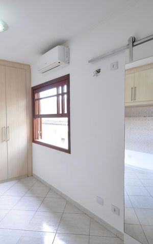 Casa de condomínio para alugar com 123m², 3 quartos e 2 vagasSuíte 2