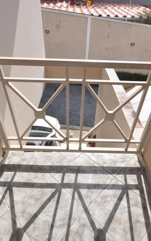 Casa de condomínio para alugar com 123m², 3 quartos e 2 vagasSacada do Quarto 3