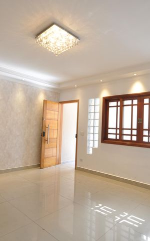 Casa de condomínio para alugar com 123m², 3 quartos e 2 vagasSala