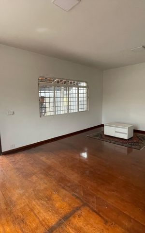Casa para alugar com 406m², 4 quartos e 6 vagasSala