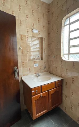 Casa para alugar com 406m², 4 quartos e 6 vagasBanheiro Social 2